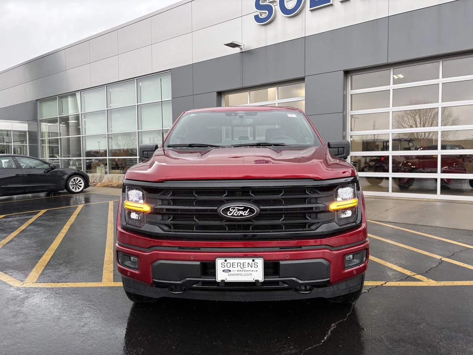 New 2026 Ruby Red Metallic Tinted Clearcoat Ford XLT image 2