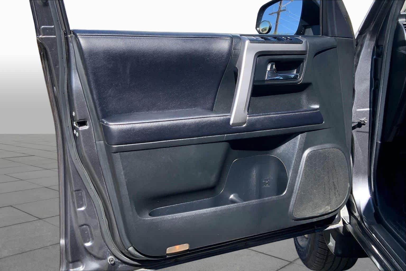 Used 2019 Magnetic Gray Metallic Toyota SR5 Premium image 19