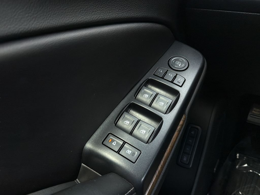 Used 2018 Black GMC Denali image 22