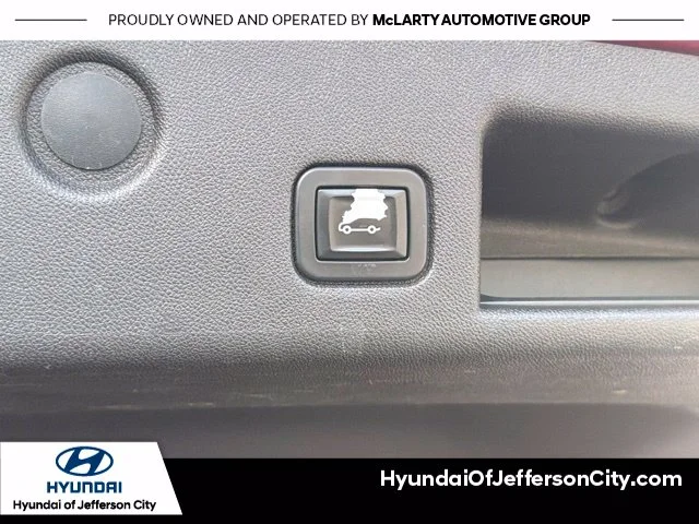 Used 2018 Red Chevrolet LT image 12