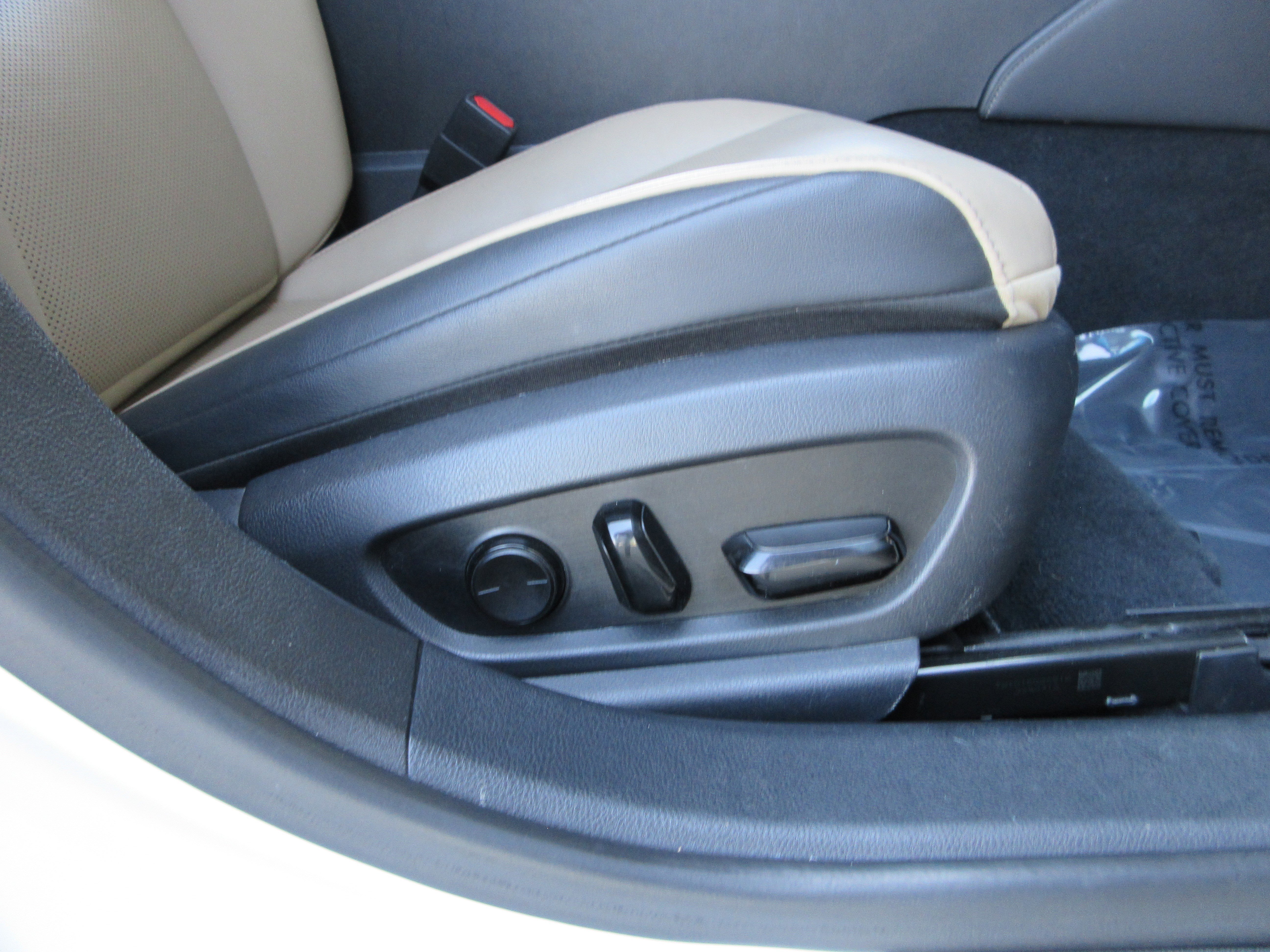 Used 2021 White Lexus 250 image 25