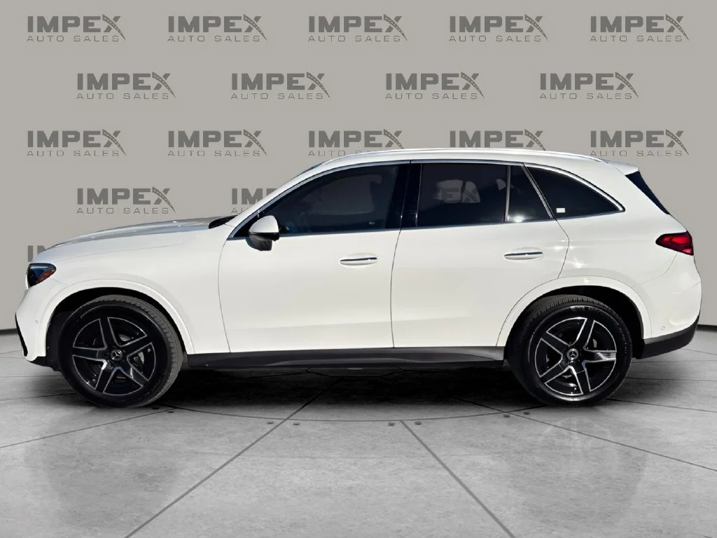 Used 2024 White Mercedes-Benz GLC 300 image 2