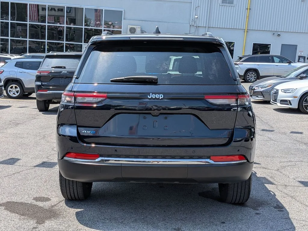 Used 2023 Black Jeep 4xe image 7