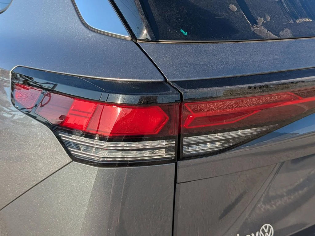 Certified Used 2025 Gray Volkswagen 2.0T SE image 8