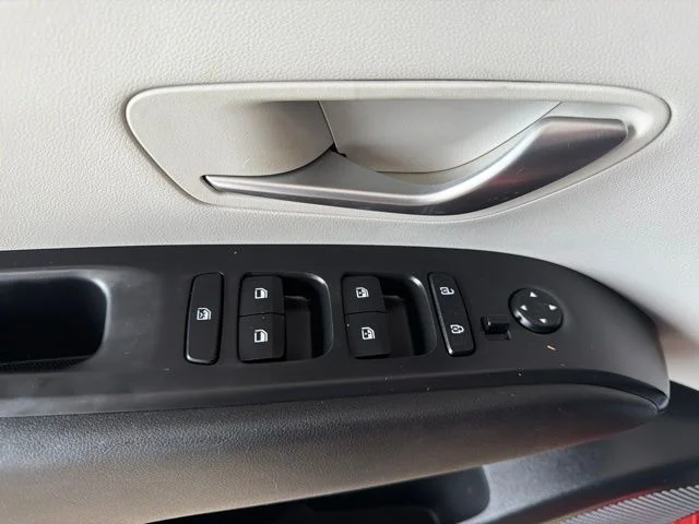Used 2022 Red Hyundai SEL image 18