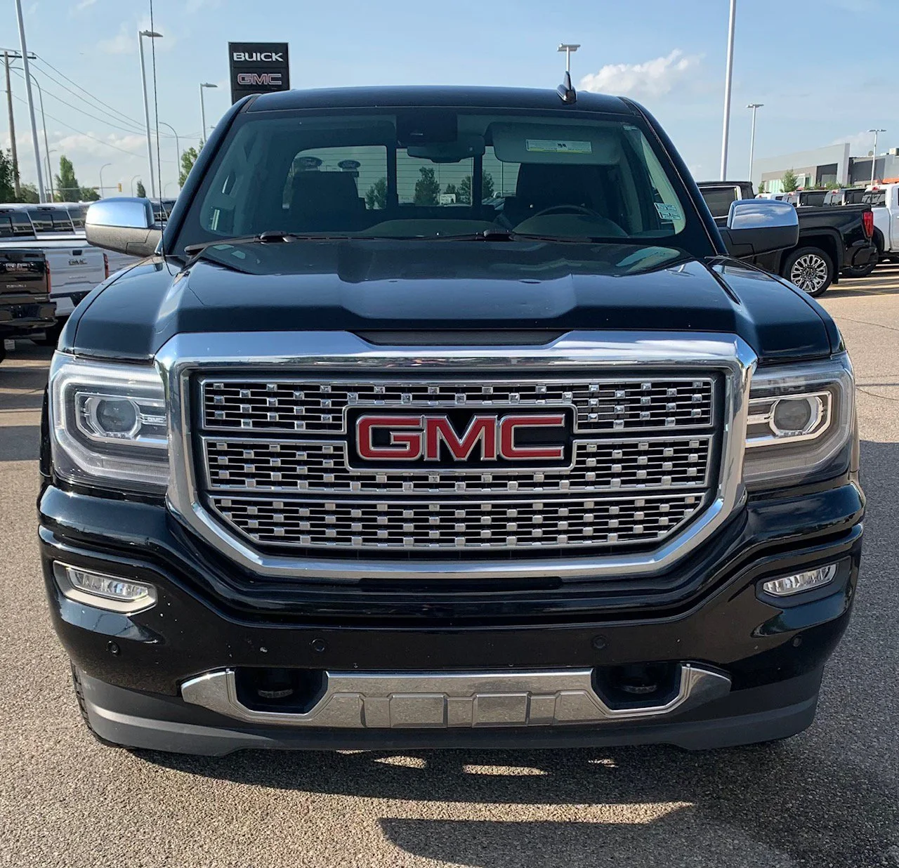 Used 2018 Black GMC Denali Crew Cab  w/ 5