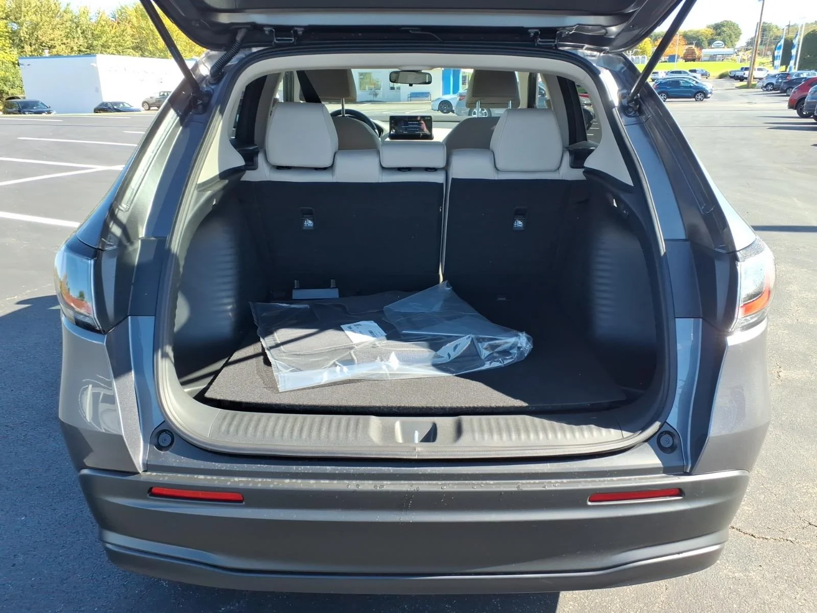 New 2027 Modern Steel Metallic Honda LX image 5