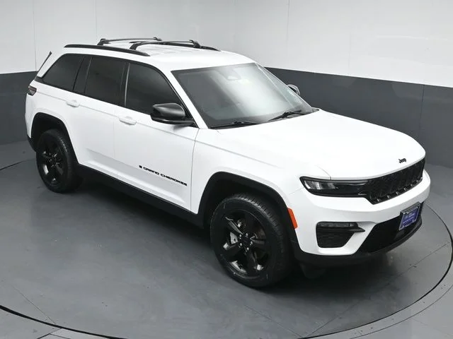 Used 2023 White Jeep Limited image 44