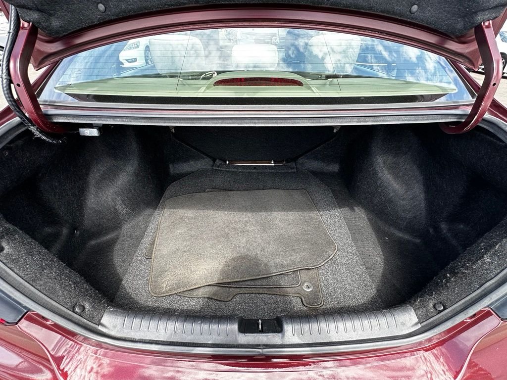 Used 2015 Crimson Pearl Honda LX image 6