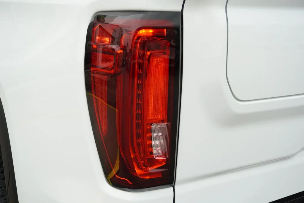 Used 2025 White GMC AT4 image 39