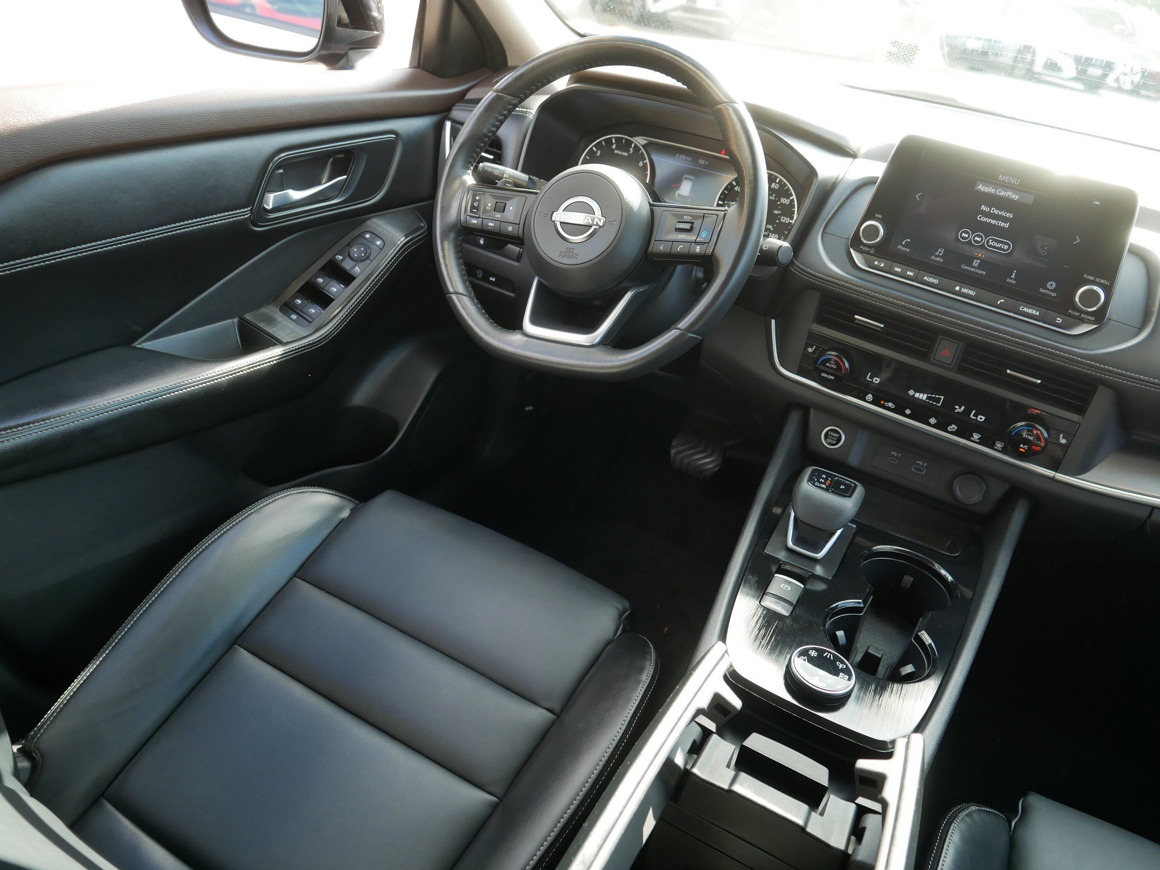Used 2023 Boulder Gray Pearl/Super Black Nissan SV image 9
