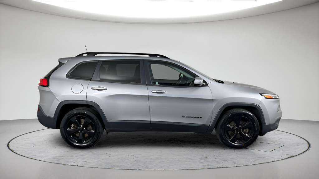 Used 2016 Billet Silver Metallic Jeep Latitude image 2
