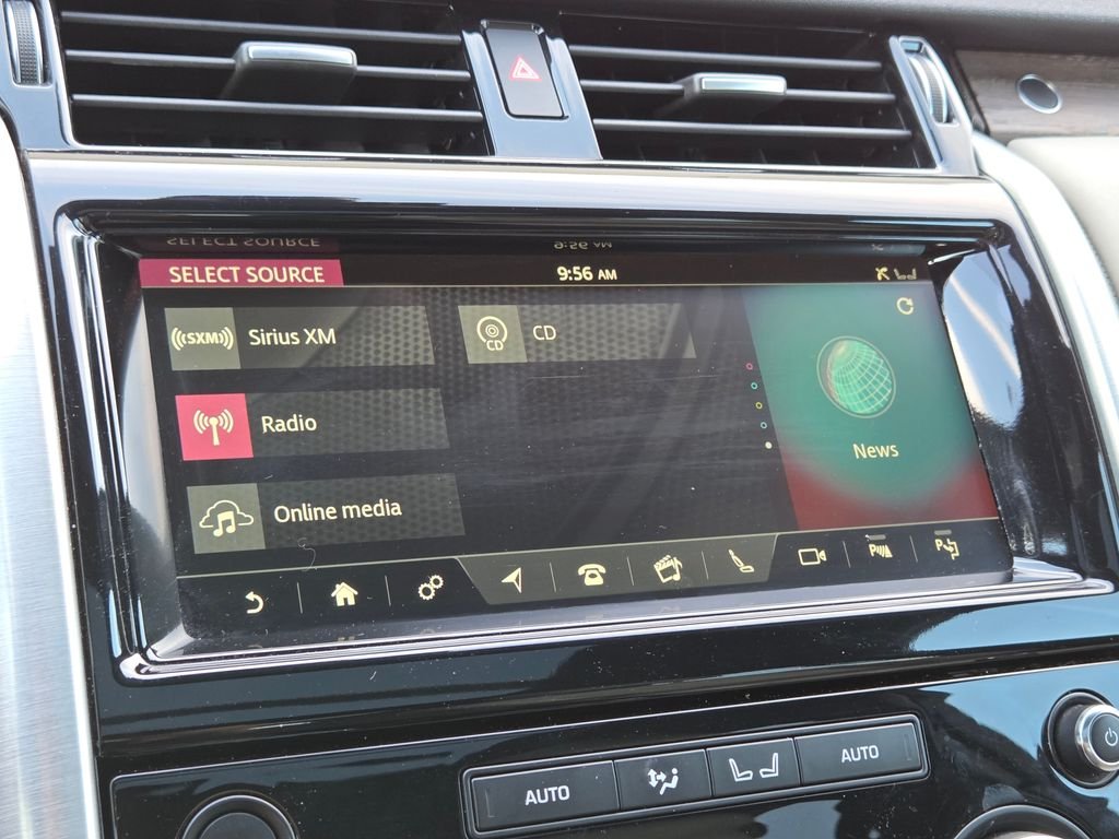 Used 2019 Black Land Rover HSE image 23