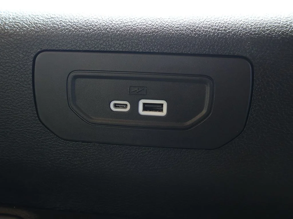 Used 2022 Red Jeep Limited image 64