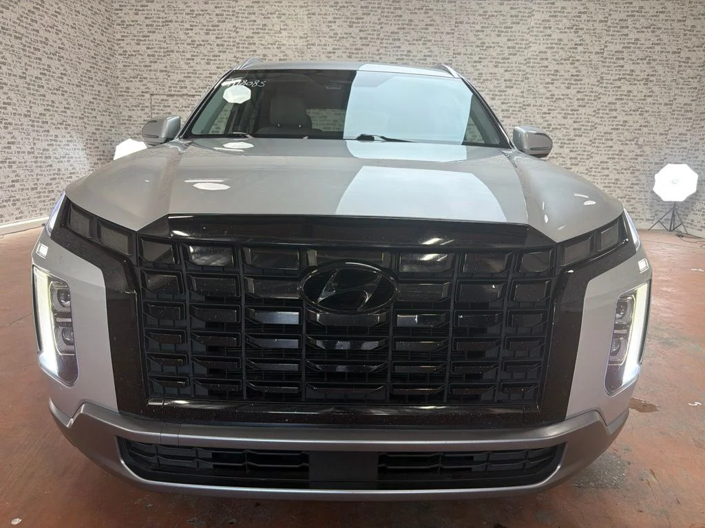 Used 2024 Typhoon Silver Hyundai SEL image 2