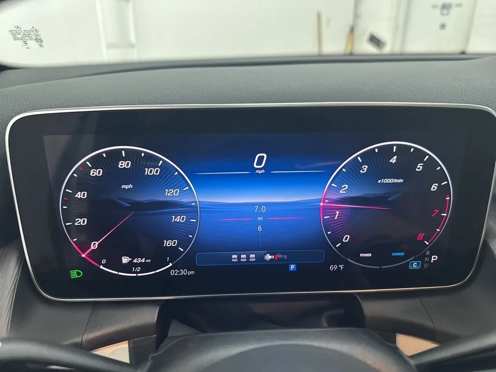 Used 2026 White Mercedes-Benz GLC 300 image 13