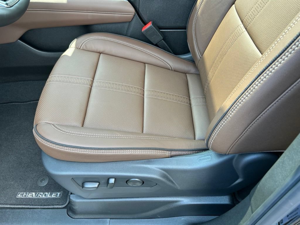 2026 Chevrolet Suburban High Country - Photo 21