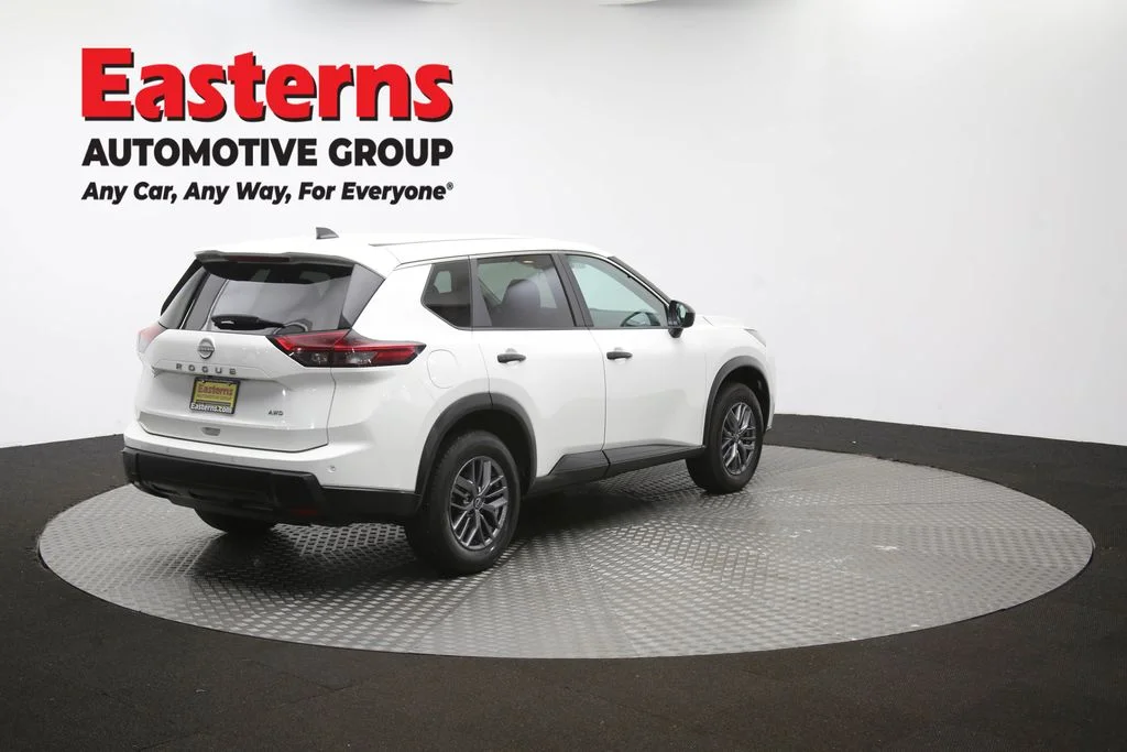 Used 2024 White Nissan S image 43