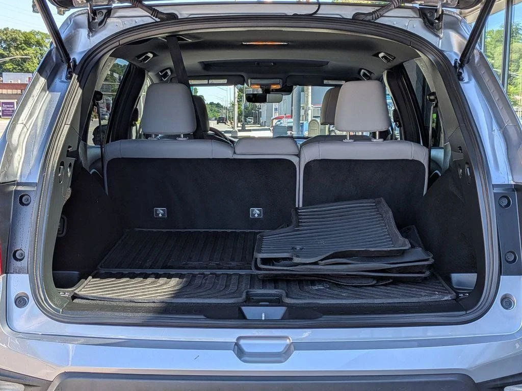 Used 2023  Honda EX-L image 8