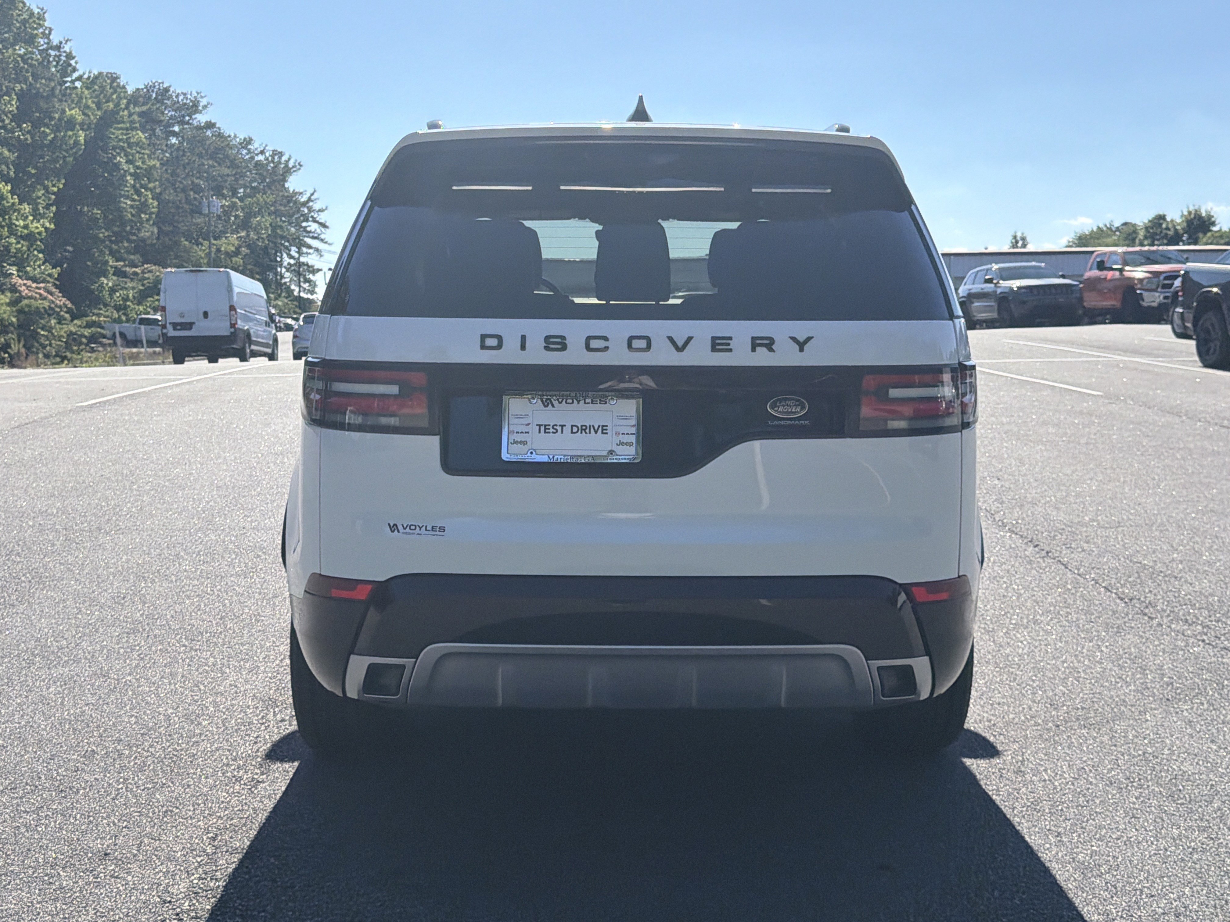 Used 2020 Fuji White Land Rover Landmark Edition image 7