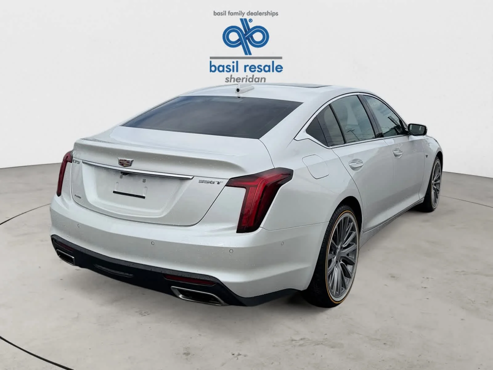 Used 2024 WH Cadillac Premium Luxury image 7
