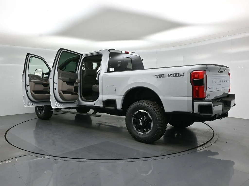 New 2026 Avalanche Ford Platinum image 32