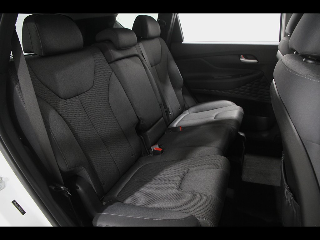2023 Hyundai Santa Fe SE - Photo 17