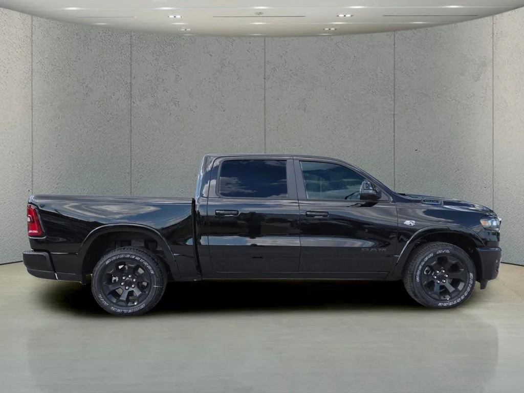 New 2026 Diamond Black Crystal Pearl-Coat Exterior Paint RAM Big Horn image 3