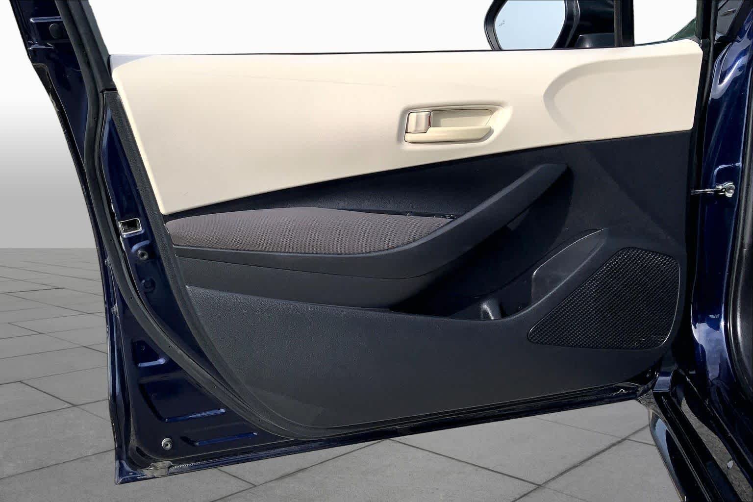 Used 2022 Blueprint Toyota LE image 21