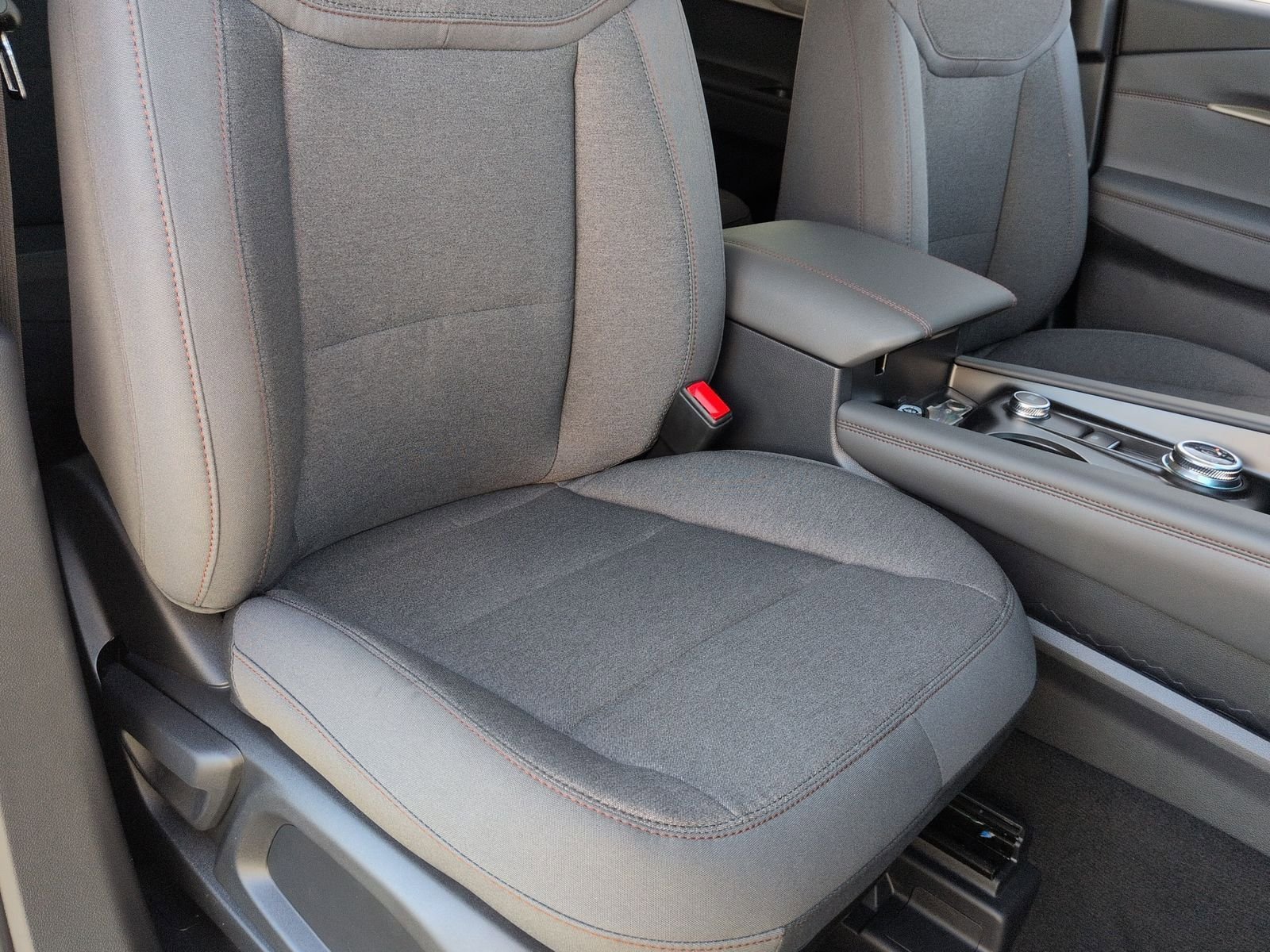 2026 Ford Explorer Active - Photo 22