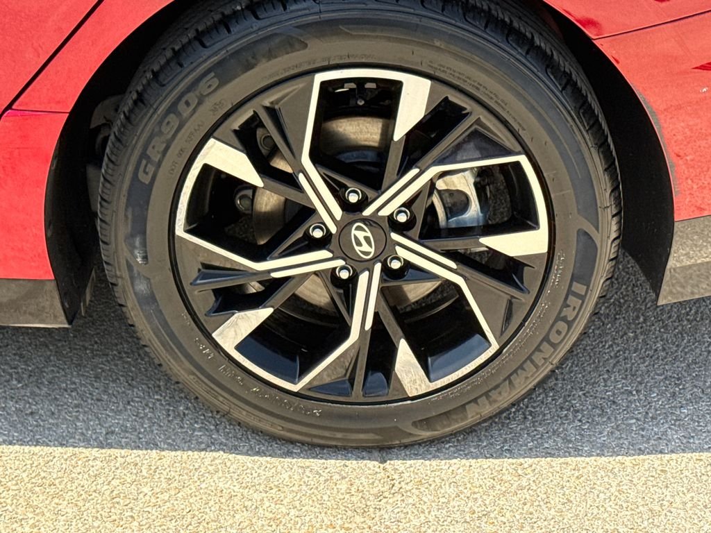 Certified Used 2025 Red Hyundai SEL image 9