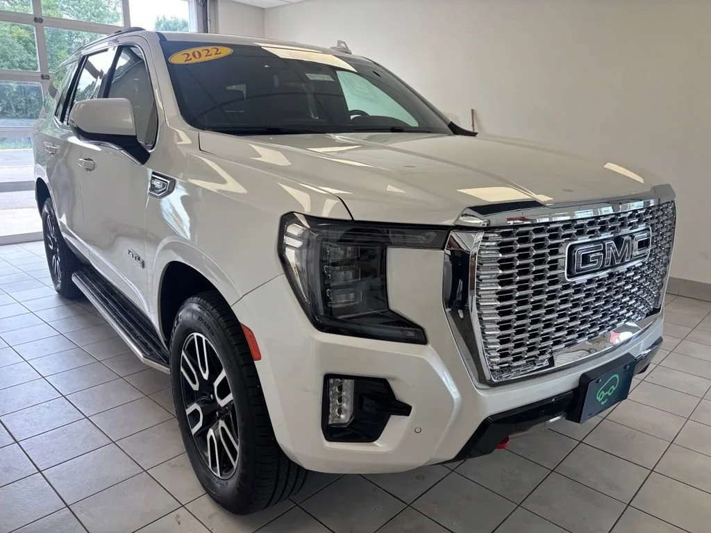 2022 GMC Yukon AT4 - Photo 3