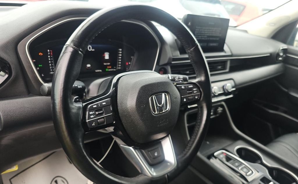 Used 2025 Blue Honda Elite image 6