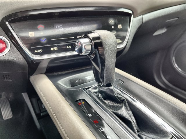 Used 2018  Honda EX image 30
