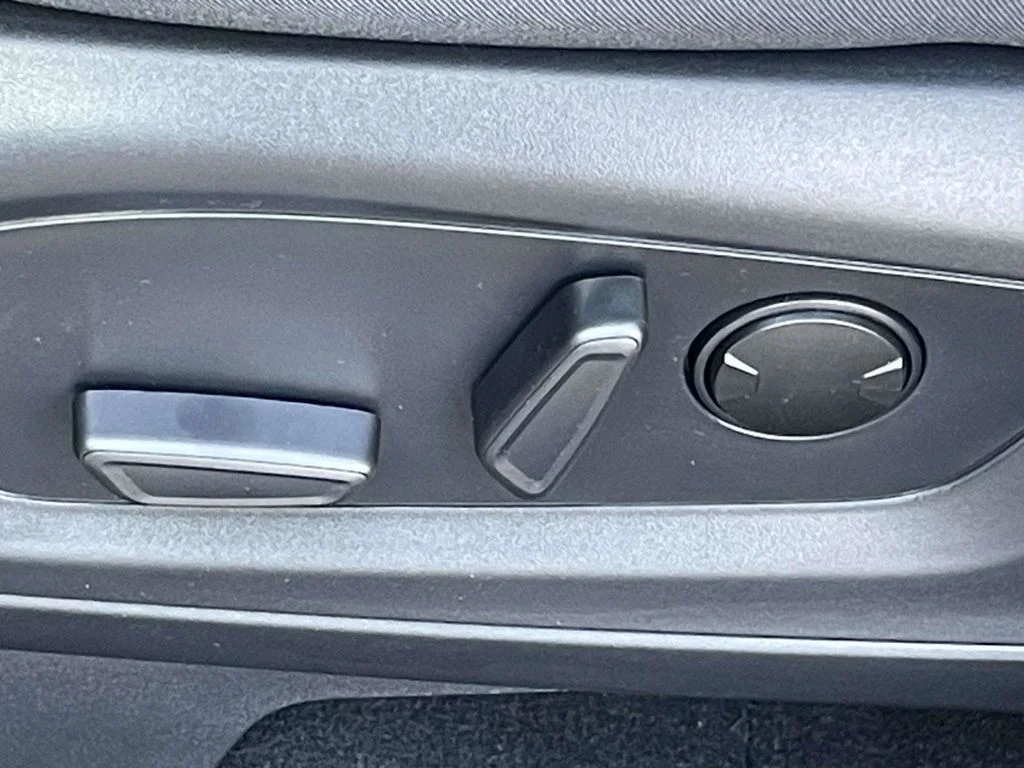 New 2026 Space White Metallic Ford Active image 13