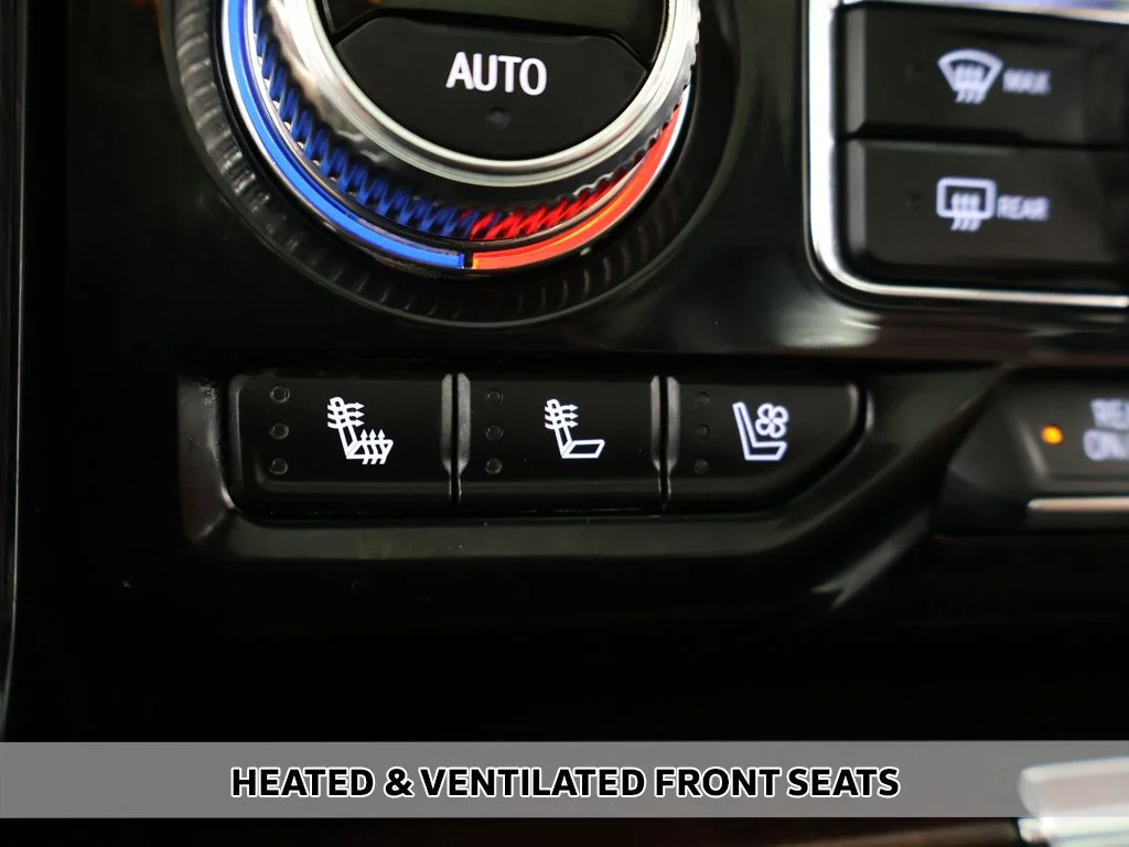 Used 2024 Onyx Black GMC Denali Ultimate image 10