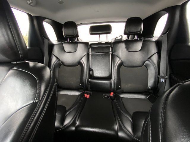 Used 2019 White Jeep Latitude Plus 4x4 image 22
