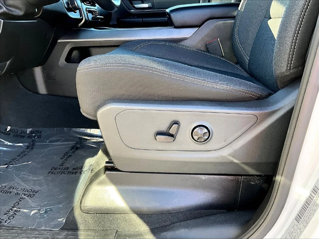 Used 2019 White Ram Big Horn/Lone Star image 39
