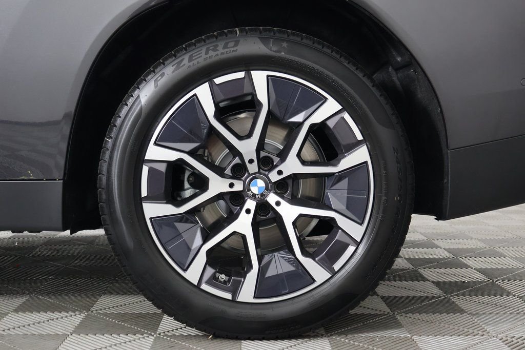 New 2026 Dark Graphite Metallic BMW 30 xDrive image 10