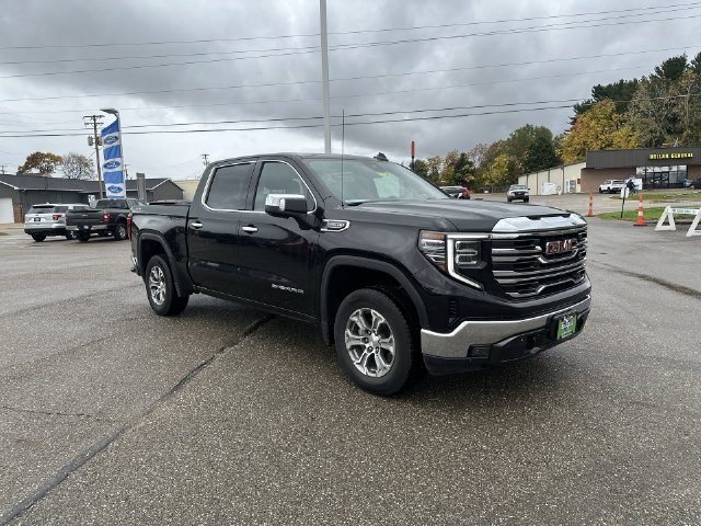 Used 2025 Black GMC SLT image 17