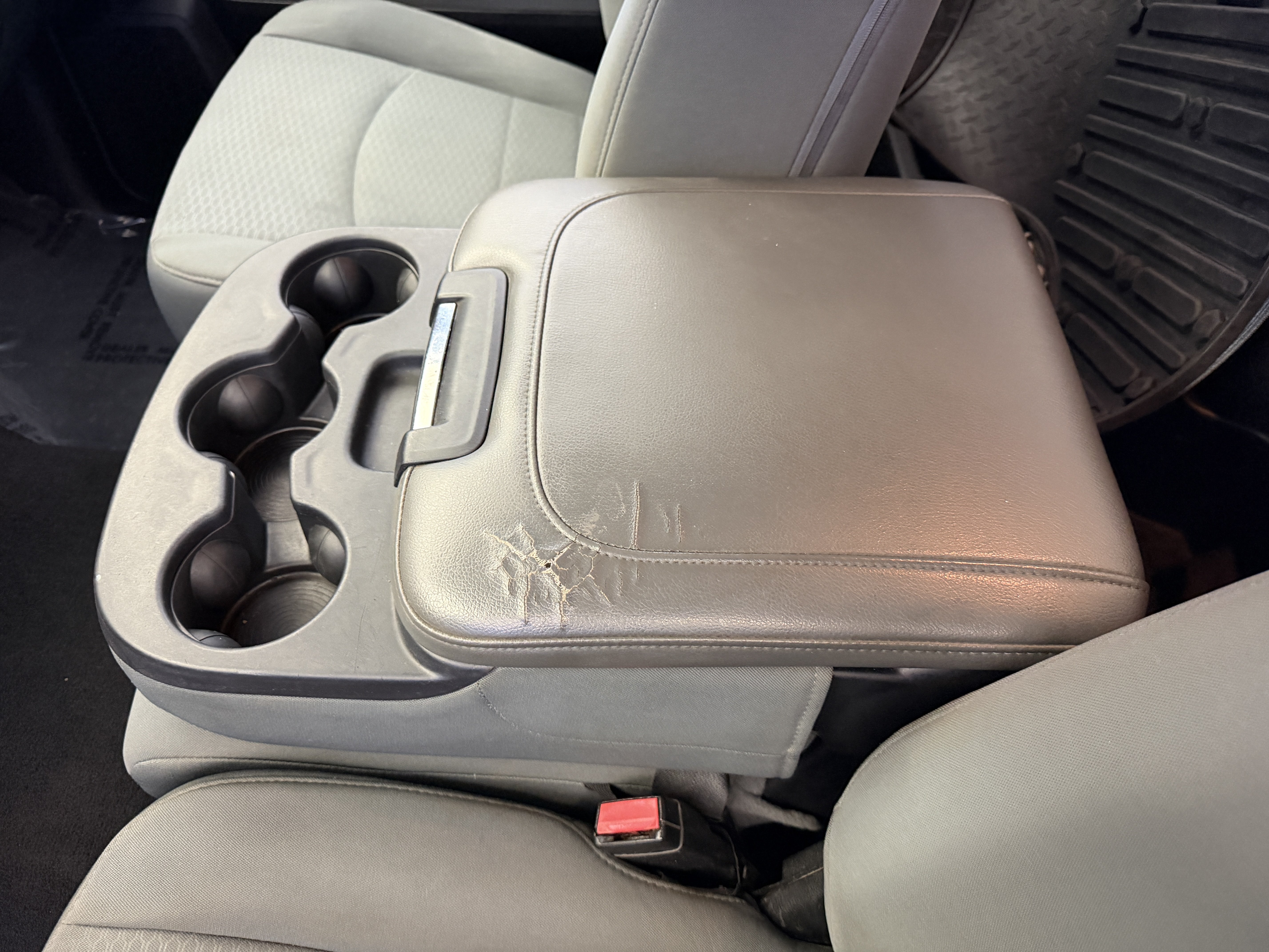 Used 2013 Mineral Gray Metallic Ram Tradesman image 20