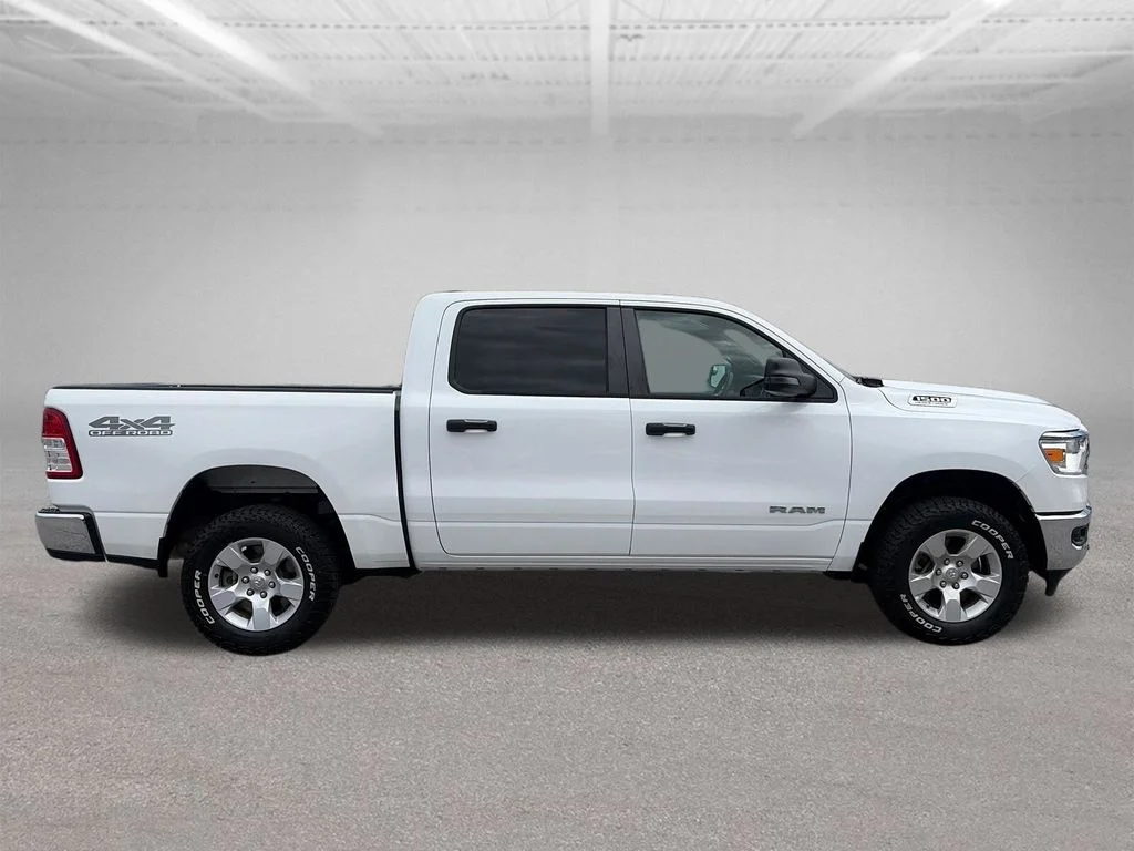 Used 2023 White Ram Big Horn/Lone Star image 7