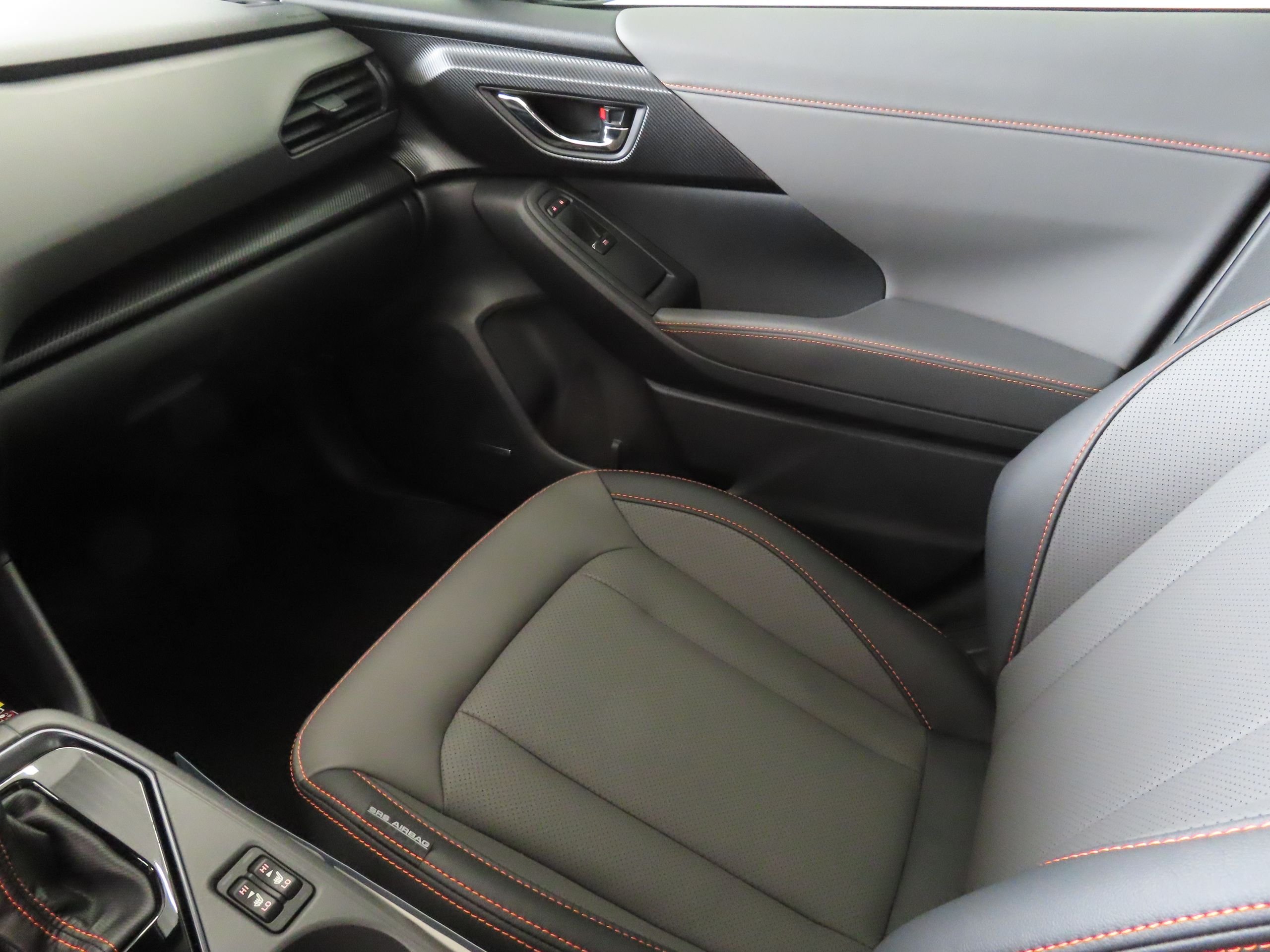 New 2026 CRYSTAL BLACK SILICA Subaru Limited Hybrid image 19