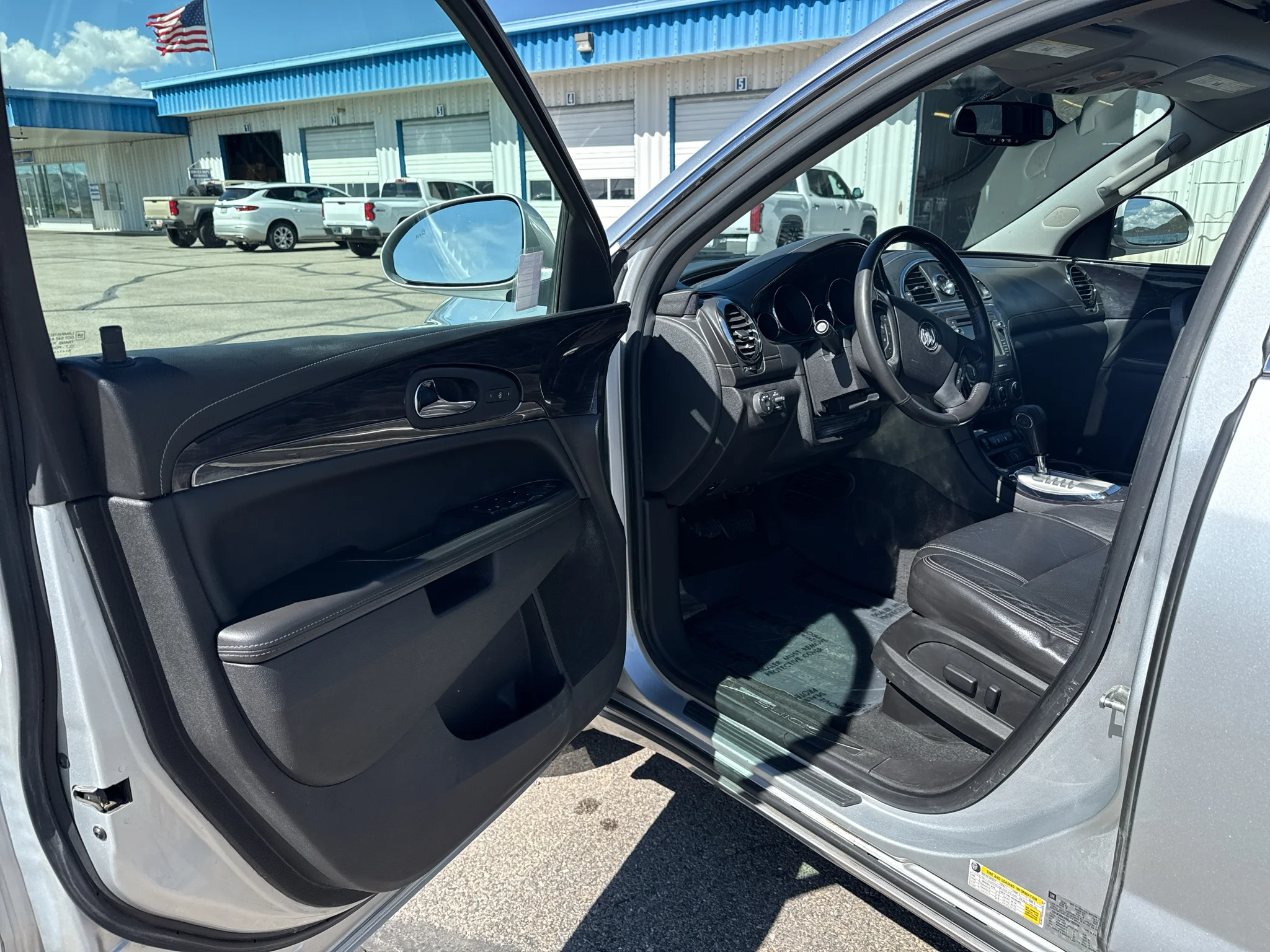 Used 2016 QUICKSILVER METALLIC Buick Leather image 9