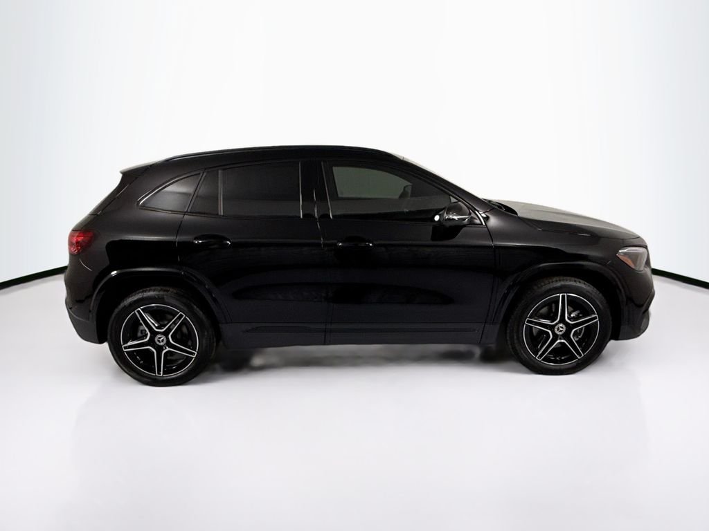 New 2026 Night Black Mercedes-Benz GLA 250 image 4