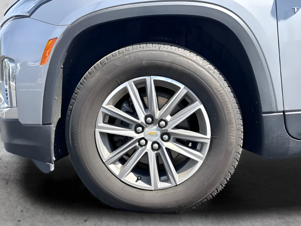 Used 2023 Gray Chevrolet LT image 23