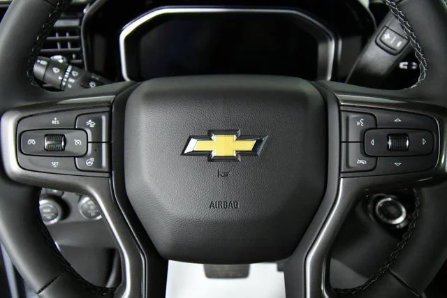 New 2026 Polar White Tricoat Chevrolet High Country image 2