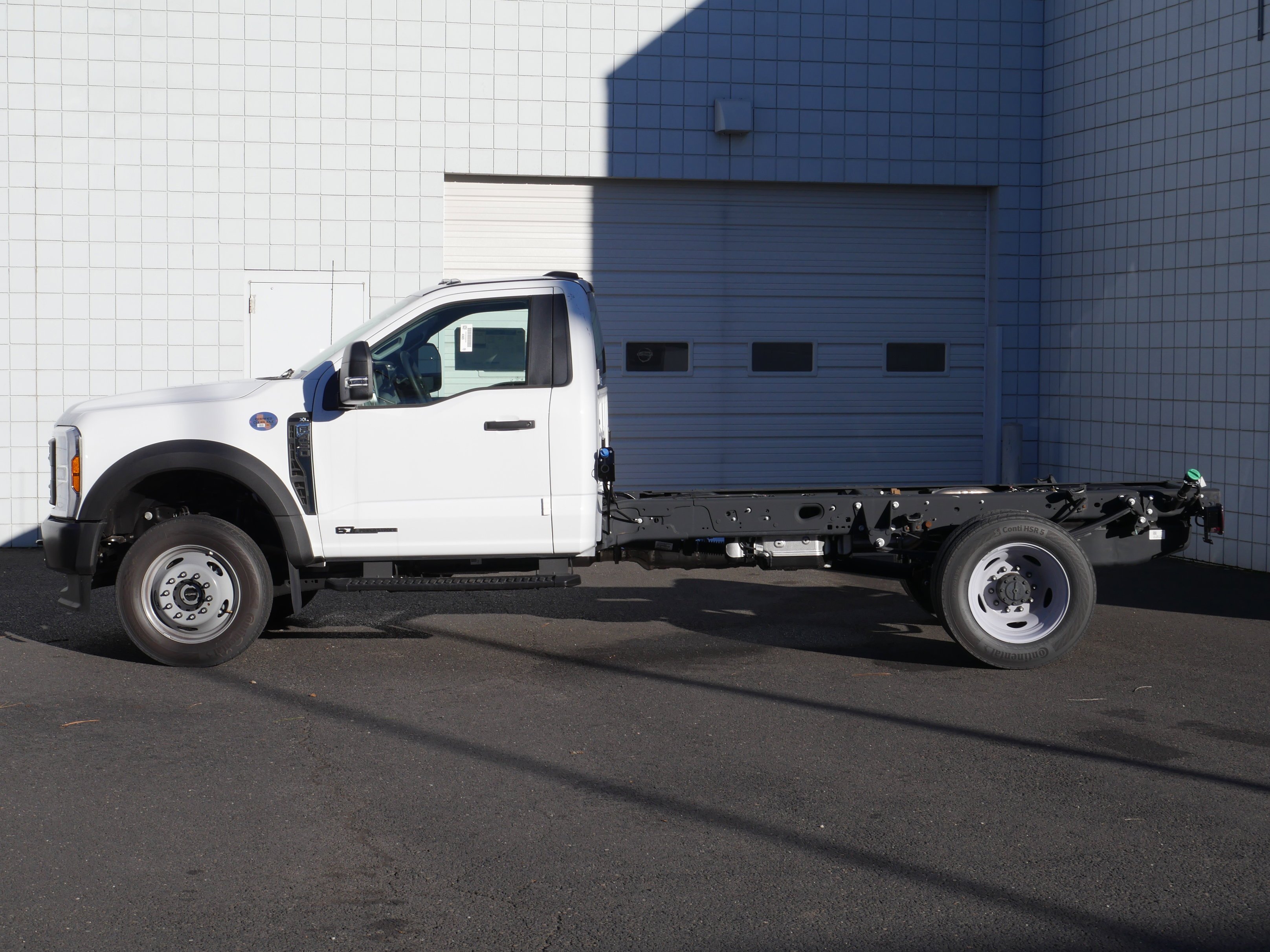 2025 Ford F-450 Super Duty Chassis Cab XL - Photo 12