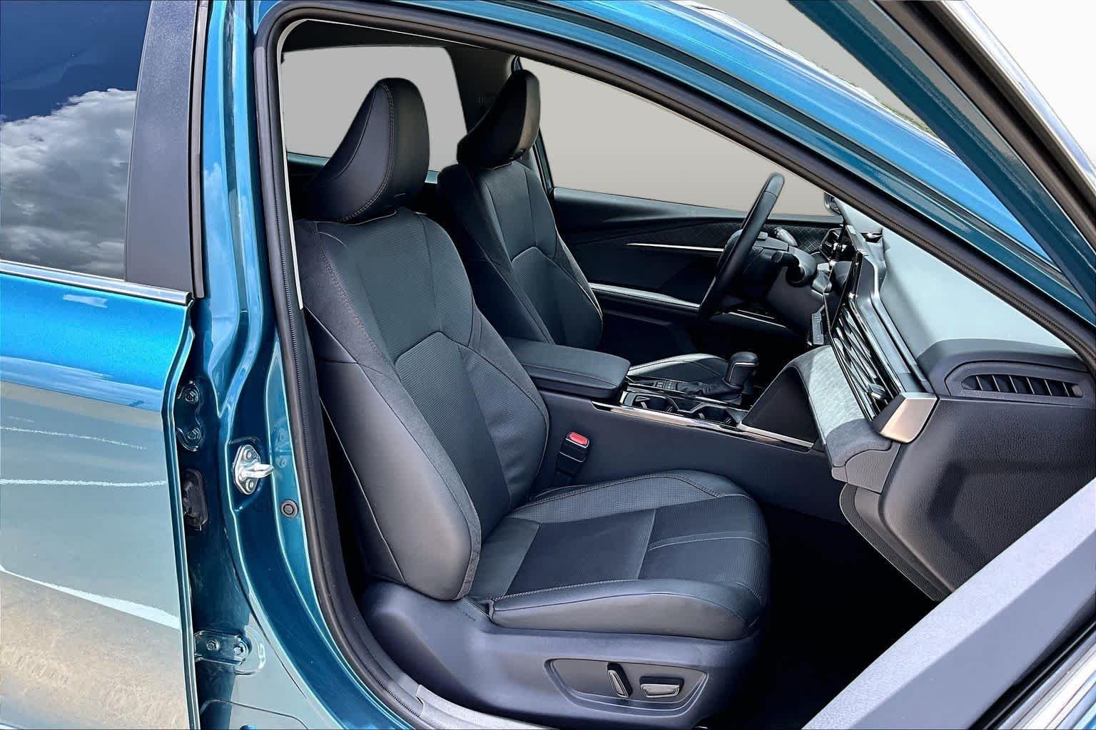 Used 2026 Ocean Gem Toyota XLE image 9