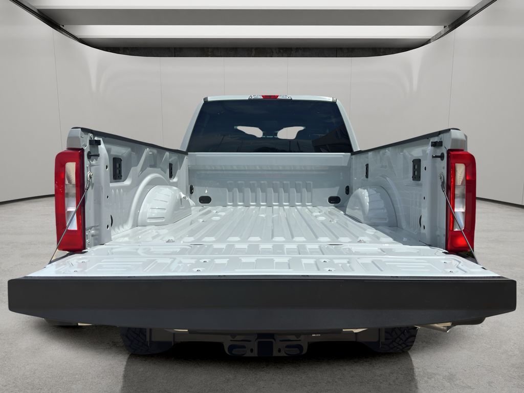 New 2026 Avalanche Ford F-250® XLT image 9